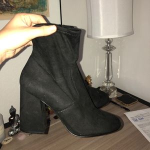 Steve Madden suede heels